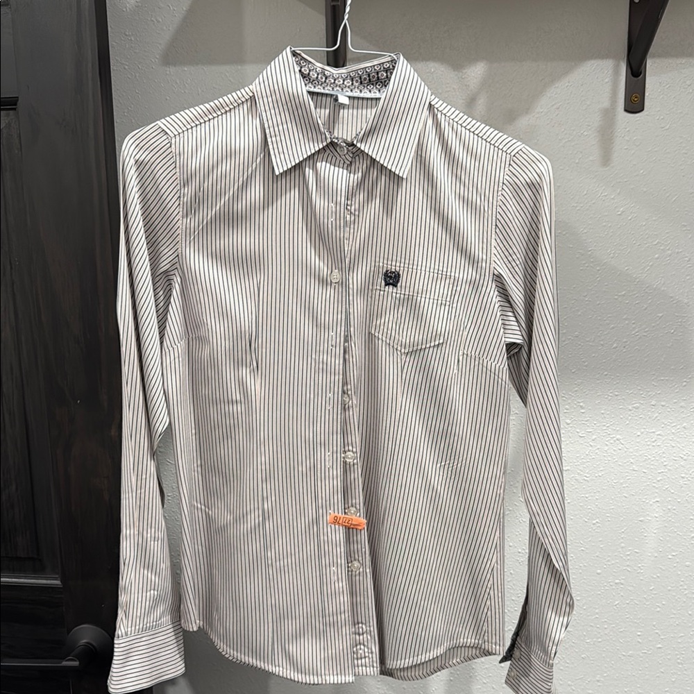 Women’s cinch shirt
